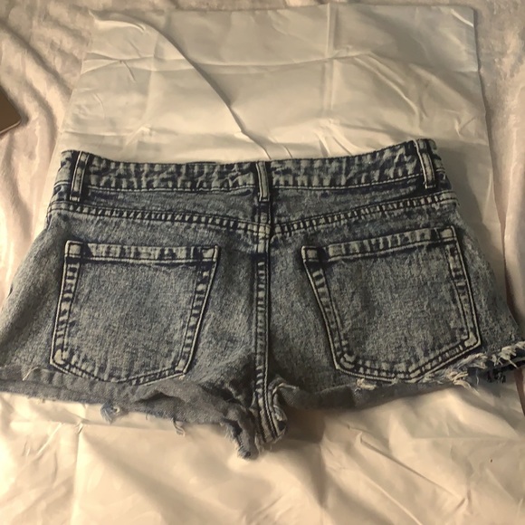 Forever 21 shorts size 29 US - Picture 2 of 3